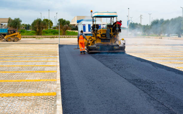 Best Asphalt Driveway Installation  in Loudonville, OH